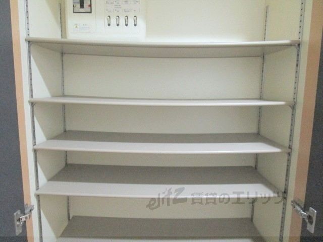 その他設備　下駄箱