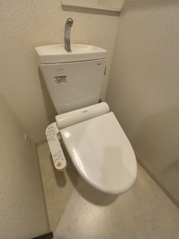 アーベル更紗北堀江のトイレ写真
