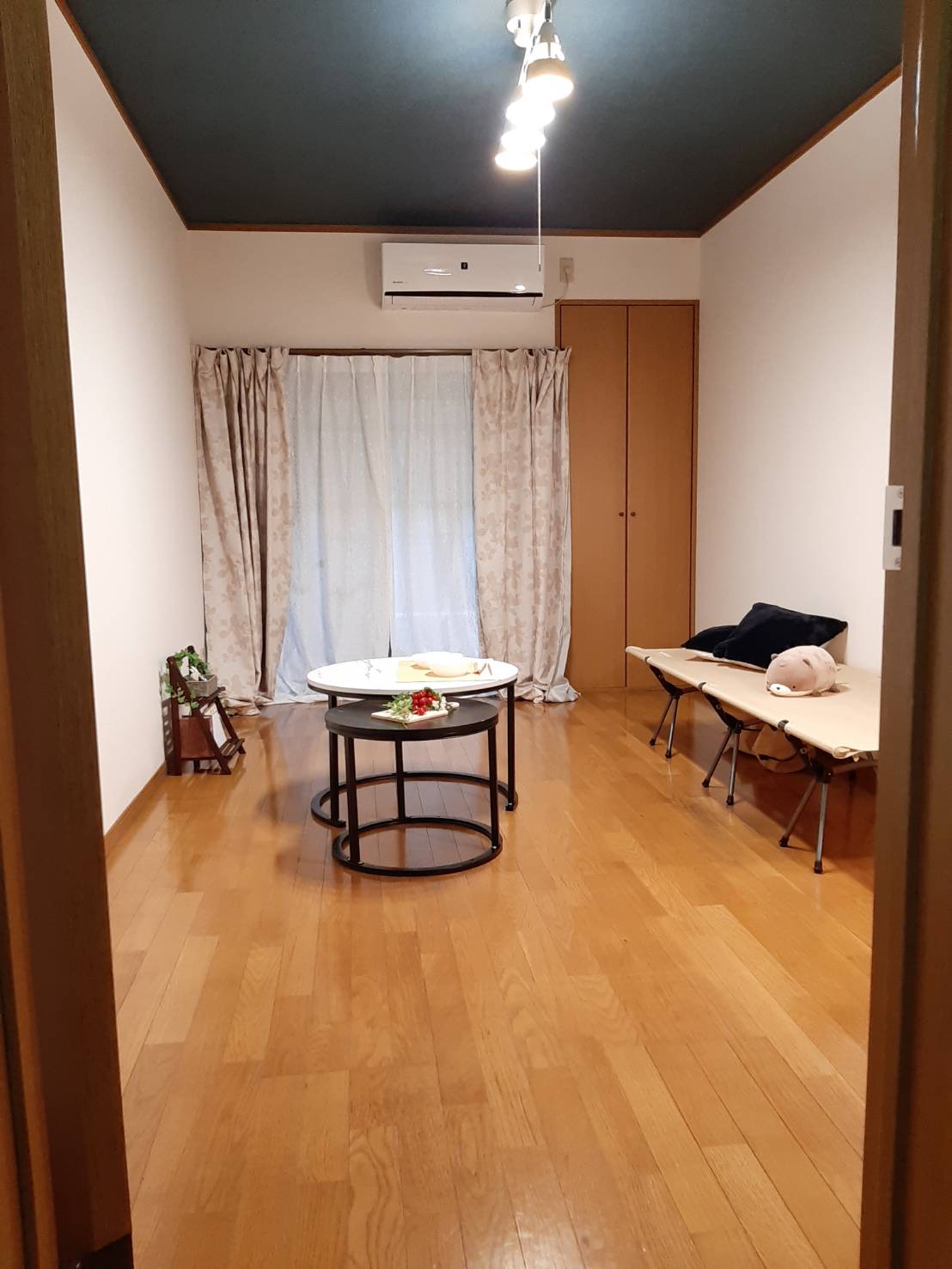 居室・リビング　ベッドやテーブルを置いても十分な広さあります！