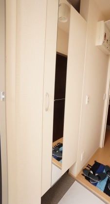 玄関　シューズボックス