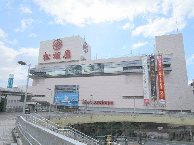 上本町メゾネットのショッピングセンター