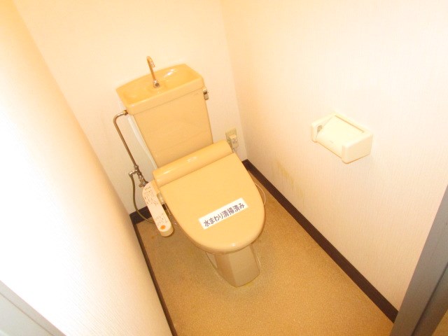 【札幌市東区北二十五条東のアパートのトイレ】