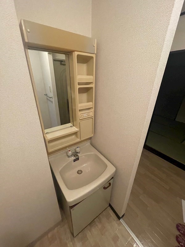 【姫路市新在家のアパートの洗面設備】