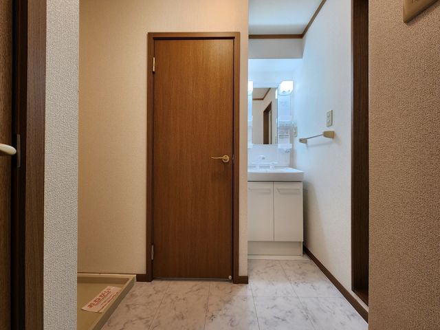 PATIENT上野山の内装写真