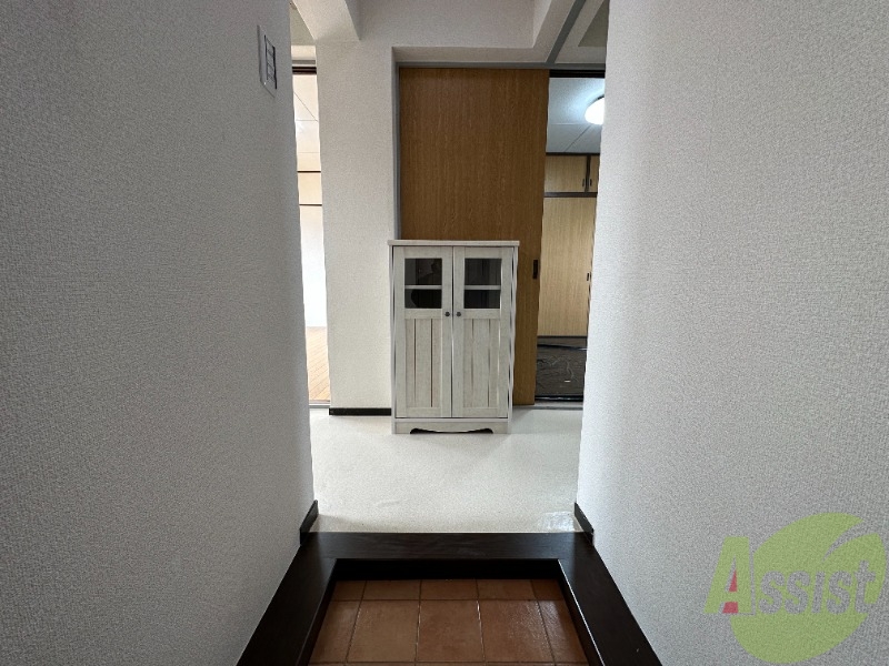 玄関　玄関でございます。毎日の出入りはこちらから。