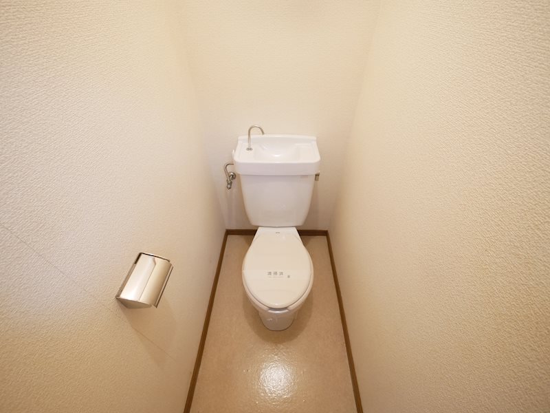 【リバプールカルテットAのトイレ】