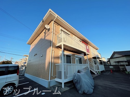 サン・メゾン山北の建物外観