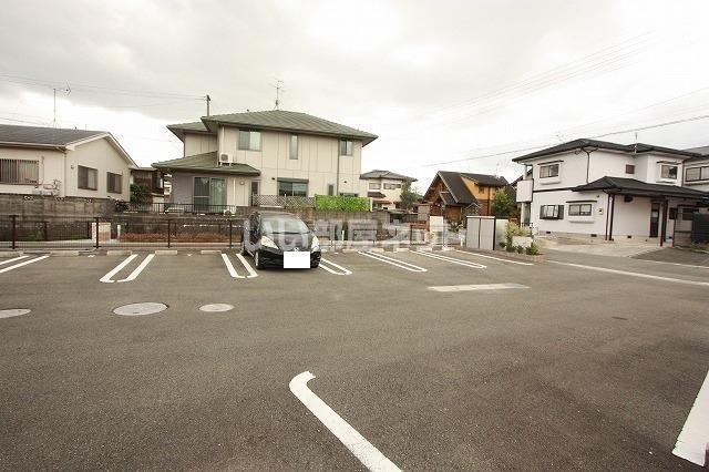 【グランベル　和田の駐車場】