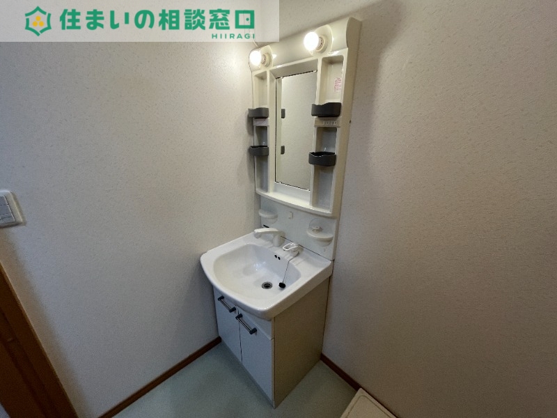 【額田郡幸田町大字大草のアパートの洗面設備】