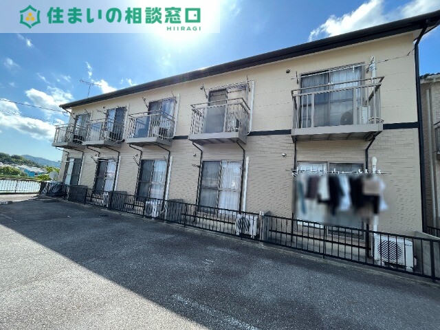 【額田郡幸田町大字大草のアパートの建物外観】
