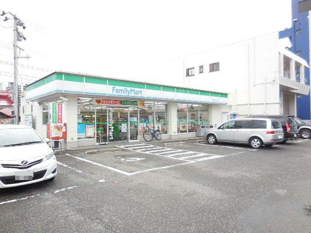 【郡山市堤下町のアパートのコンビニ】