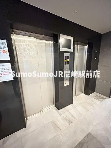 その他共有部分　忙しい朝に嬉しいエレベーター2基。