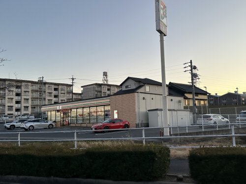 コンビニ　セブンイレブン 豊田市豊栄町店（コンビニ）まで779m