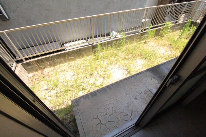庭　庭というかテラスです☆