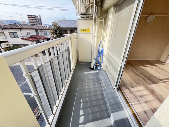 バルコニー　※別の部屋の写真です
