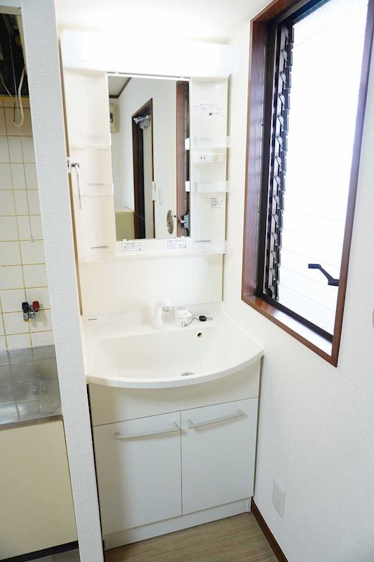 洗面設備　独立洗面化粧台あり