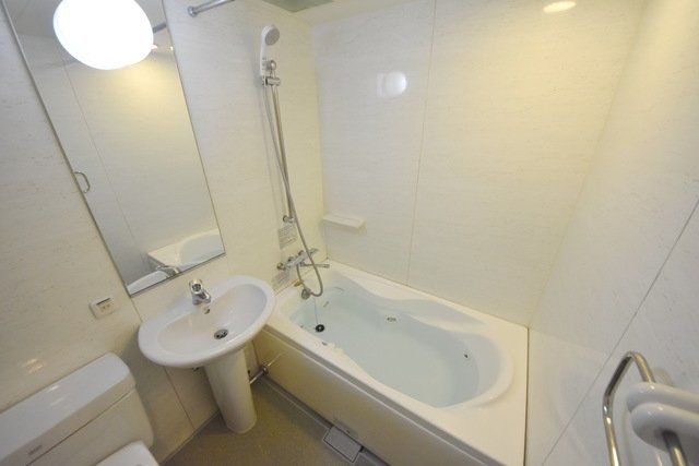 バス・シャワールーム　工事前