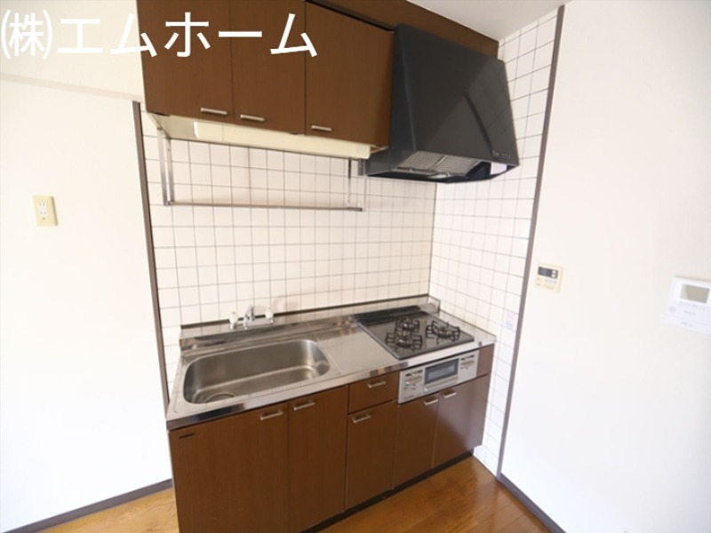 キッチン　システムキッチン（ガス3口・グリル付）