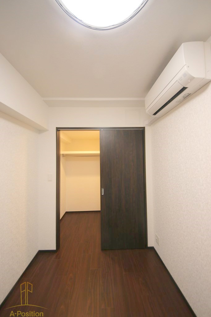 収納　レオングラン本町橋