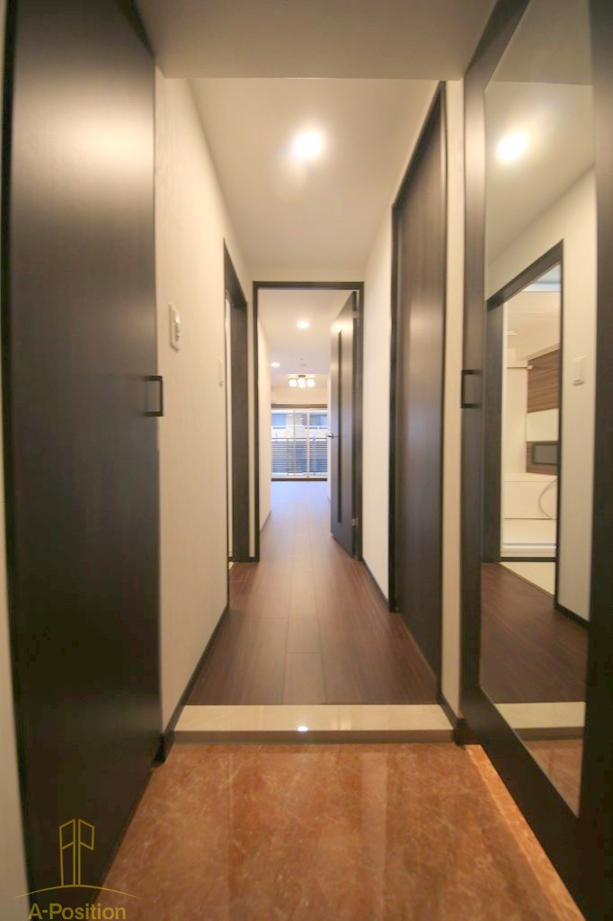 玄関　レオングラン本町橋