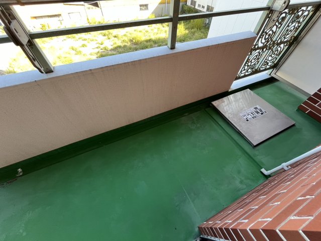 バルコニー　外からの目が気にならないバルコニーで洗濯物が干せます