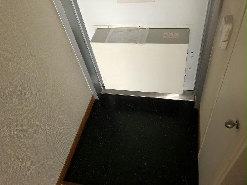 玄関　宅配ボックス