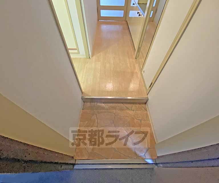玄関　玄関です。