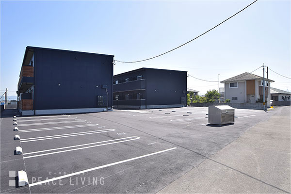 駐車場　※同間取り別室の写真です。