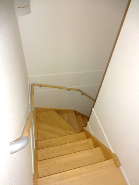 その他部屋・スペース　中階段があります