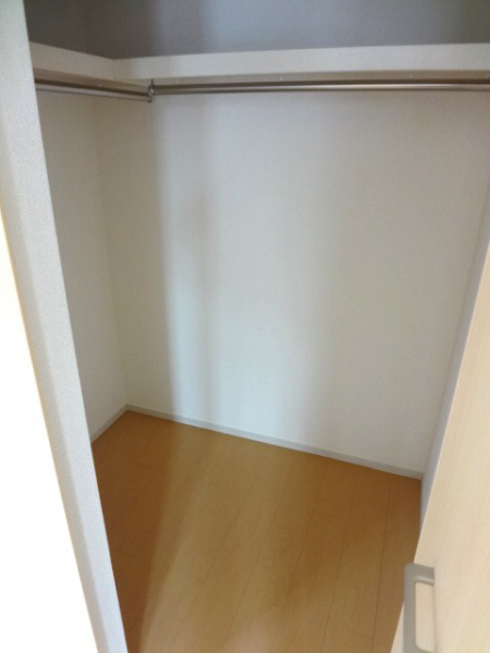 収納　ウォークインクローゼットで収納たっぷり