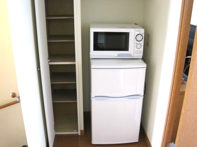 その他設備　冷蔵庫２ドア・レンジ