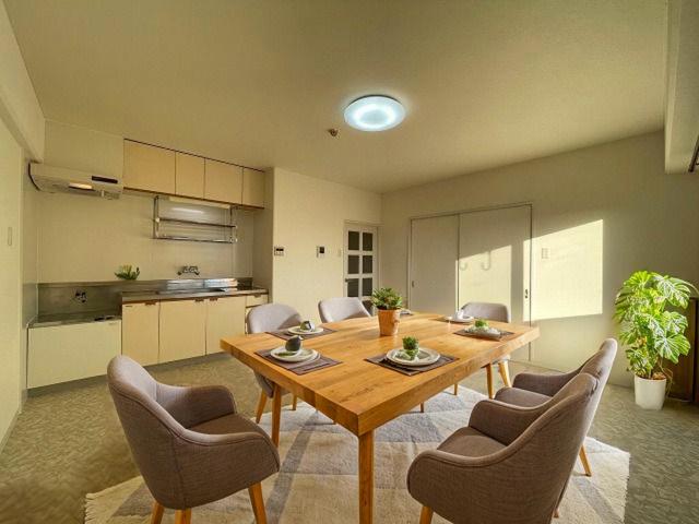 居室・リビング　ＣＧで家具等を配置したもので家具等は含まれません。