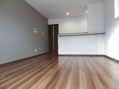 居室・リビング　室内