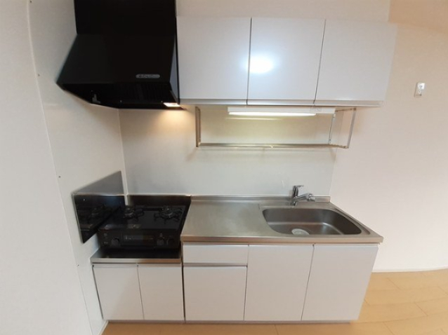 キッチン　コンパクトなキッチンで掃除もラクラク