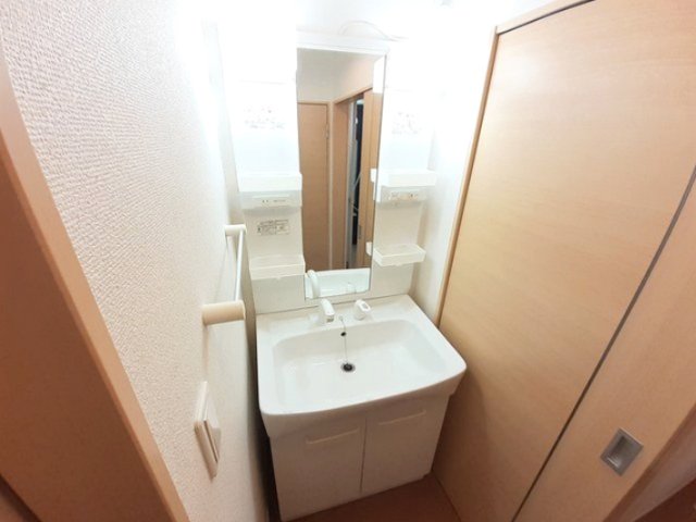 洗面設備　忙しい朝には欠かせない洗面所です