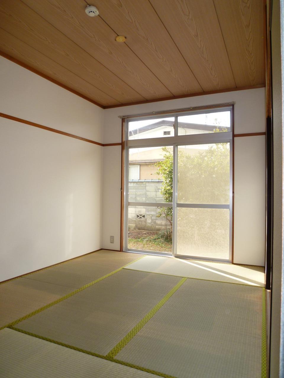 高徳ハイツの居間写真