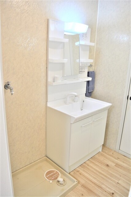 洗面設備　洗髪洗面化粧台