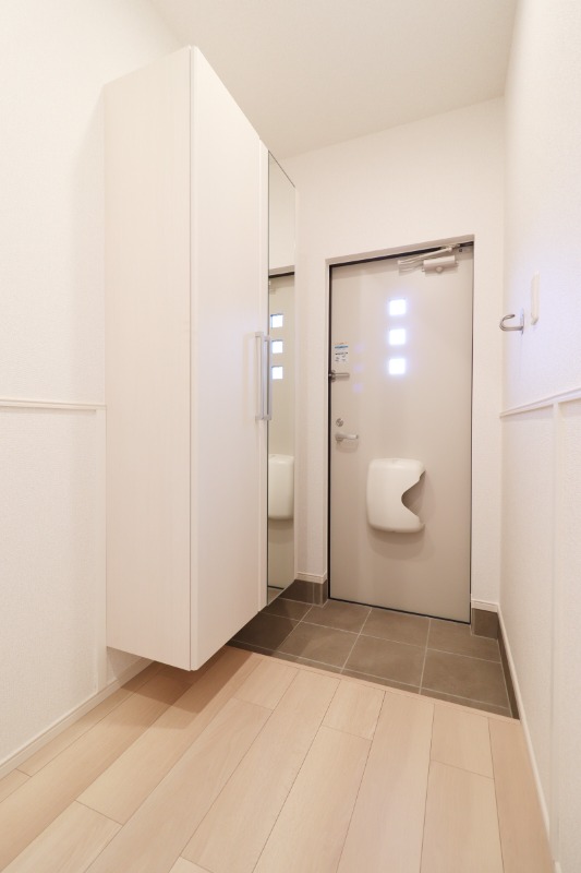 玄関　図面と現状に相違がある場合には現状を優先