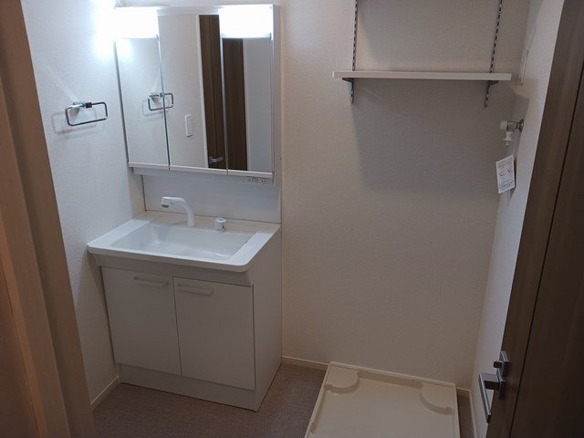 洗面設備　【さくらヒルズ　Ａ】コンパクトで使いやすい洗面所