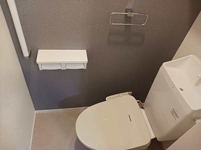 トイレ　【さくらヒルズ　Ａ】トイレもきれいです