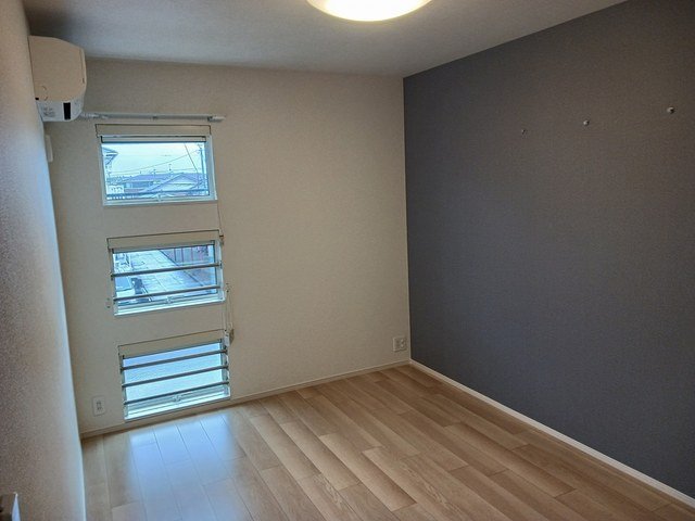 その他部屋・スペース　【さくらヒルズ　Ａ】明るい室内です