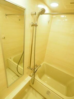 バス・シャワールーム　日々の疲れを癒すお風呂付です