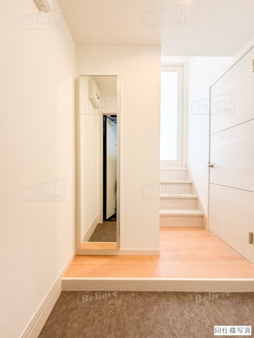 玄関　シューズボックス付きの玄関です☆