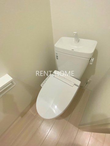 トイレ　ウォシュレット付き