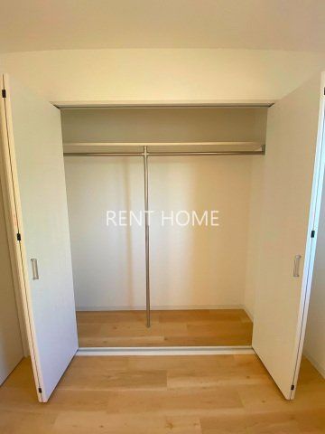 収納　大型ウォークインクローゼットで収納豊富