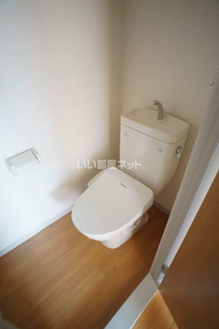 セレナードのトイレ写真