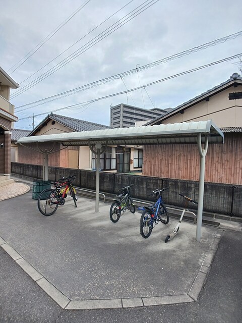 その他　ハピーズまで400m