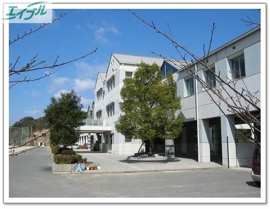 中学校　玉野市立日比中学校（中学校）まで4109m