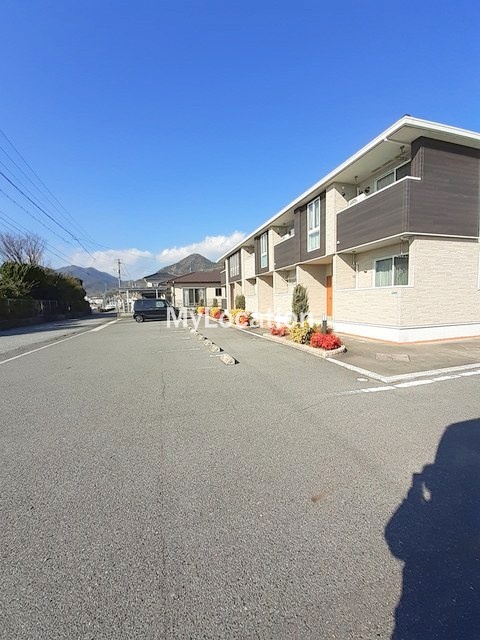 駐車場　☆敷地内に駐車場があります☆