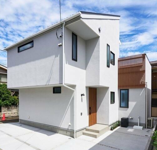 建物外観　落ち着いた雰囲気の外観です